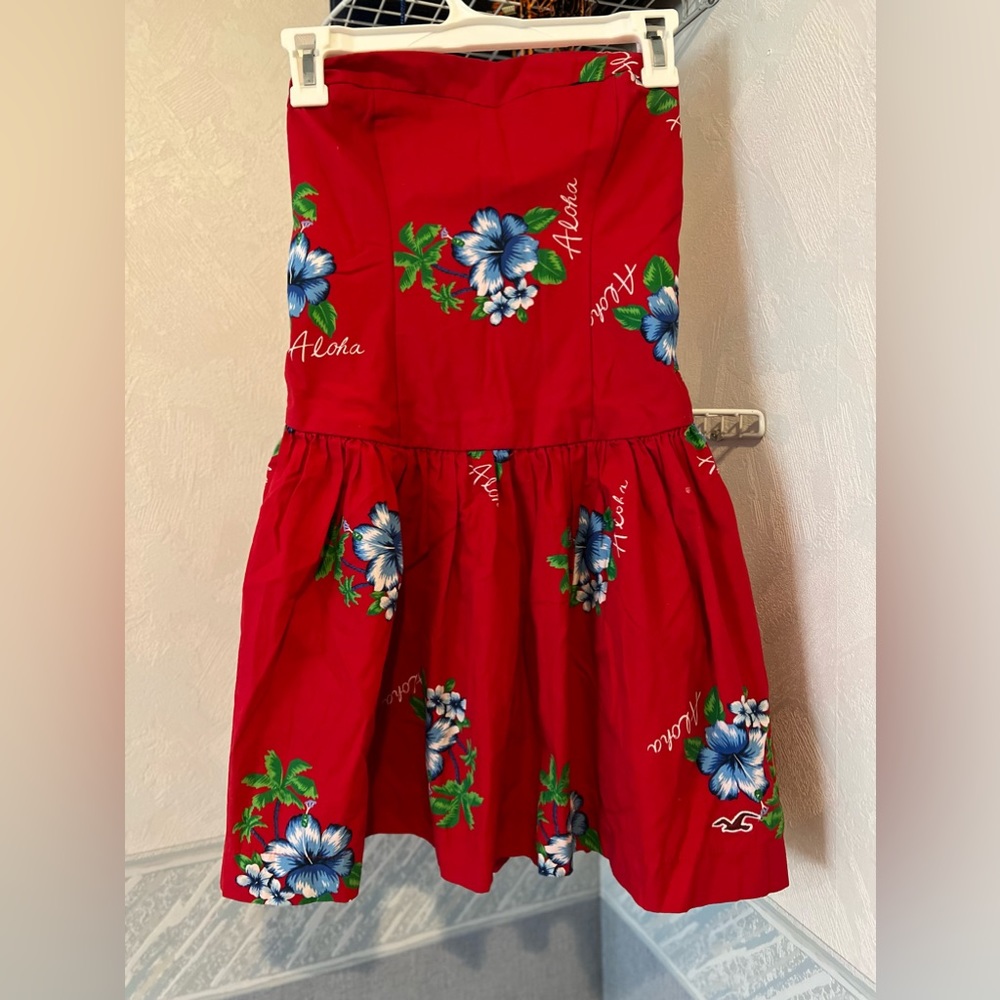 Hollister red sleeveless dress